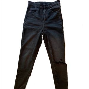 American Eagle Black Curvy Hi-Rise Jeans Size 6
